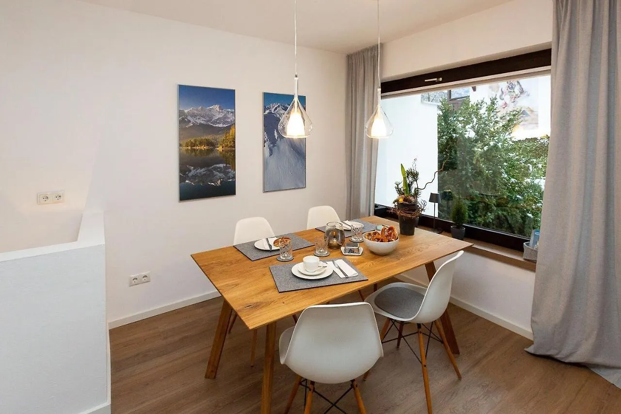 Alpen-Ferienwohnung Ginova Garmisch-Partenkirchen Apartment